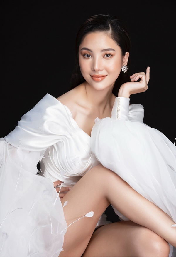 hoa hau my huyen khoe than thai sang chanh khi doi vuong mien