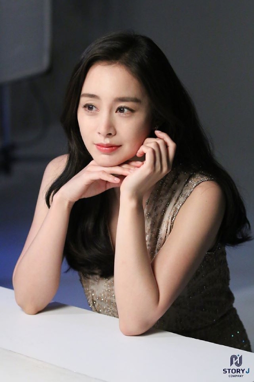 kim tae hee khoe nhan sac tre trung o tuoi 40