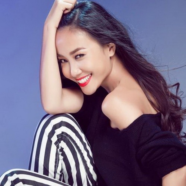 Đoan Trang chạnh lòng khi bị “bỏ lại” trong showbiz