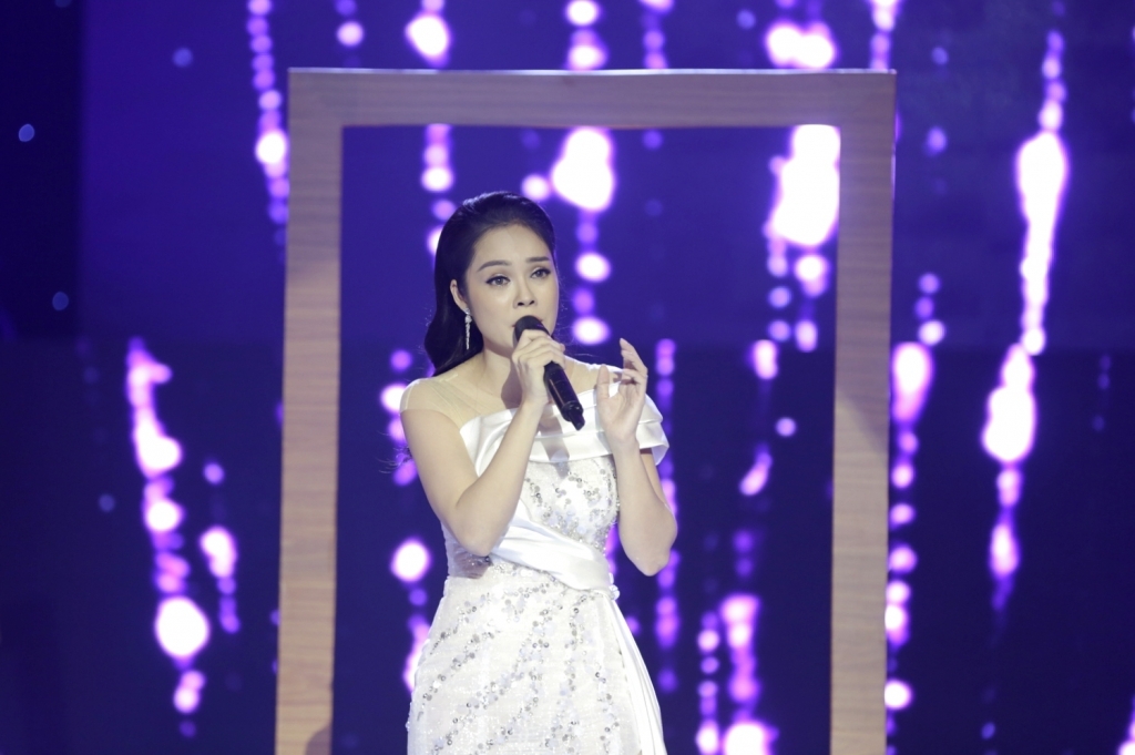 duong cam lynh toi luon trach minh vi khong danh thoi gian nhieu cho con