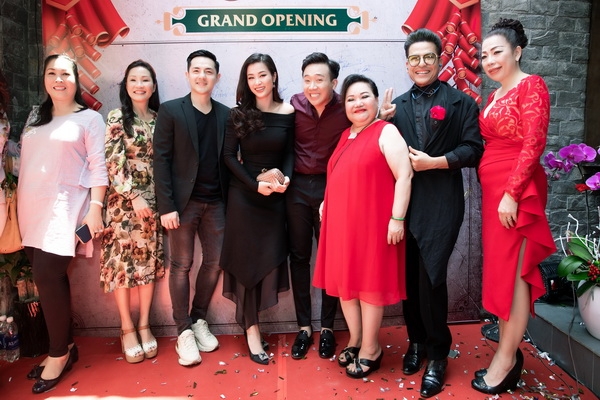 Mai Phương cùng bạn thân Ốc Thanh Vân rạng rỡ đi sự kiện mai phuong cung ban than oc thanh van rang ro di su kien