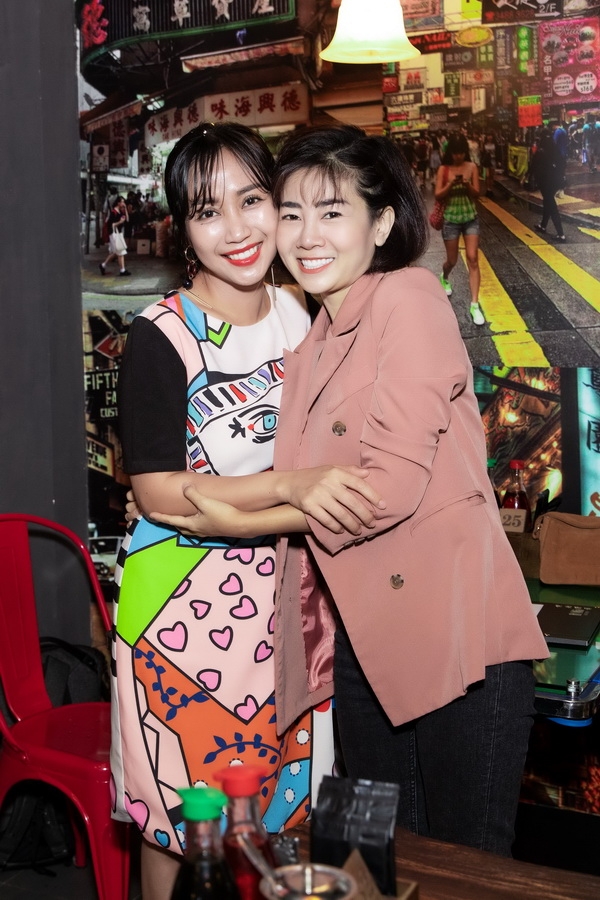 Mai Phương cùng bạn thân Ốc Thanh Vân rạng rỡ đi sự kiện mai phuong cung ban than oc thanh van rang ro di su kien