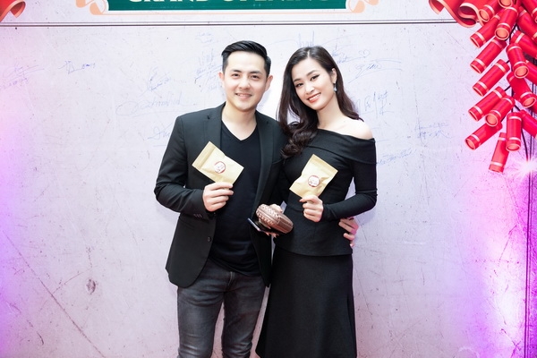 Mai Phương cùng bạn thân Ốc Thanh Vân rạng rỡ đi sự kiện mai phuong cung ban than oc thanh van rang ro di su kien