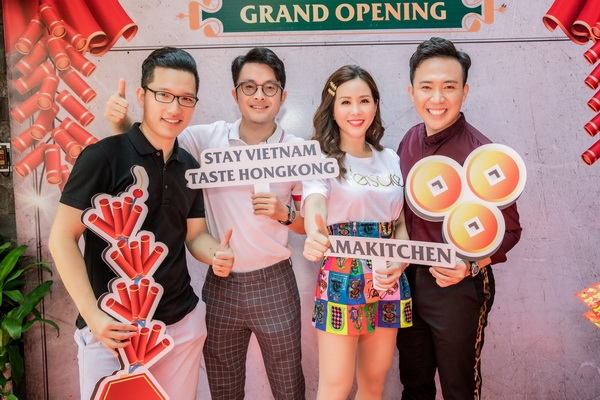 Mai Phương cùng bạn thân Ốc Thanh Vân rạng rỡ đi sự kiện mai phuong cung ban than oc thanh van rang ro di su kien