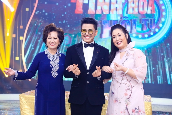 nsnd hong van xuc dong khi xem tieu chau nhu quynh hoa chinh phu doi chong