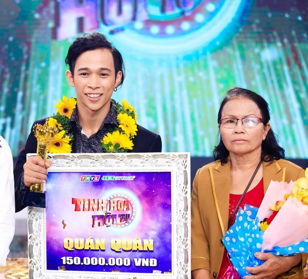 nsnd hong van xuc dong khi xem tieu chau nhu quynh hoa chinh phu doi chong