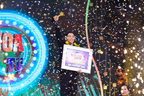manh quyen tu cau be kiem khong du 20 ngan dong hoc nhay tro thanh quan quan