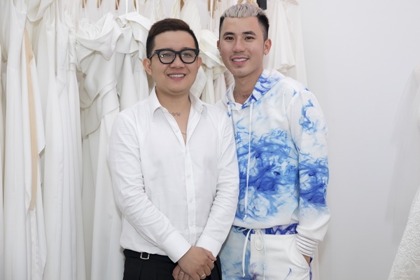 MC Liêu Hà Trinh háo hức thử váy cưới mc lieu ha trinh hao huc thu vay cuoi