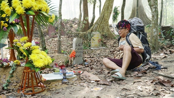 hau truong hoanh trang va rung ron trong phim lat mat 4 cua ly hai