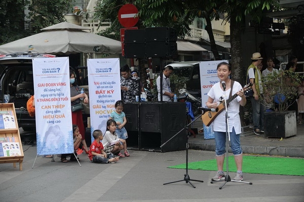 mc phan anh dong hanh cung thai thuy linh nang cao nhan thuc tre tu ky