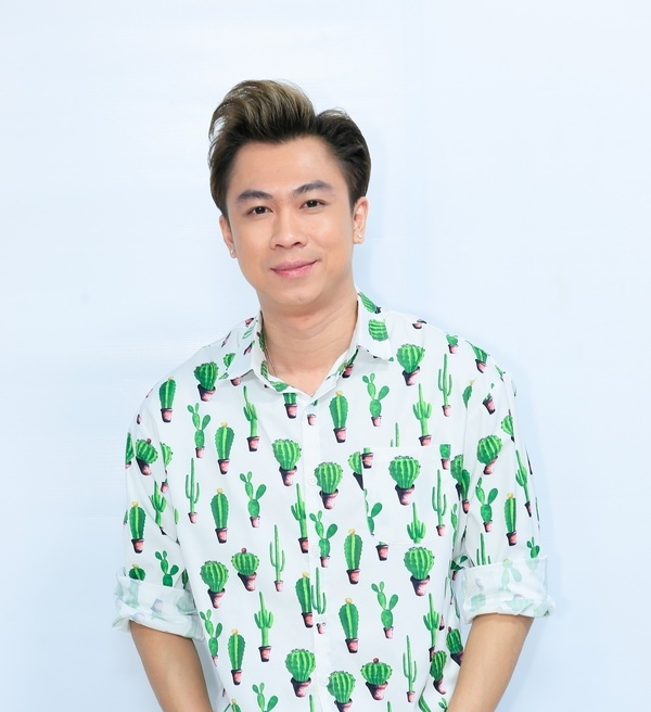 Hồ Việt Trung: “Nhiều lần tôi bị khán giả đuổi xuống vì xấu trai”