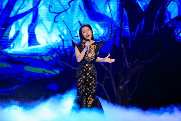 dan chi tu van dong vien bong ban tro thanh ca si hat nhac bolero