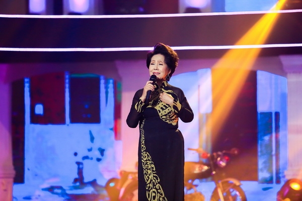 danh ca phuong dung khong ngai va cham khi lam giam khao