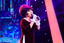 truyen nhan 4 doi hat boi nghen ngao ke chuyen lam me don than