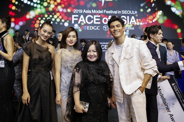 nguoi mau quynh anh lot top 10 face of asia