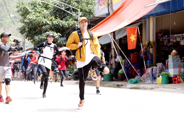 cuoc dua ky thu 2019 he lo hinh anh tap luyen dau tien cua cac doi choi