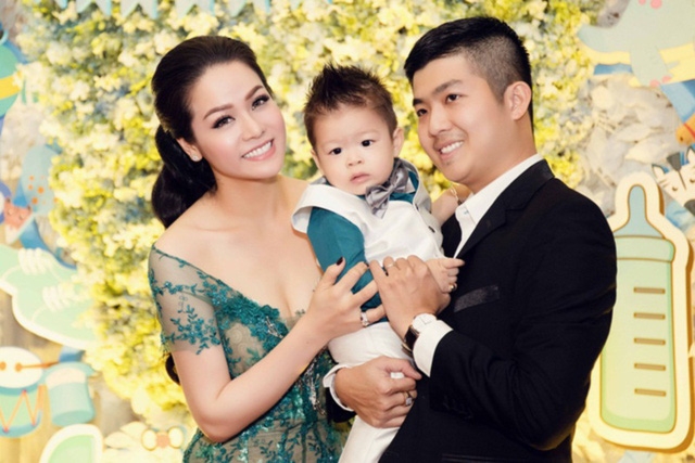 nhat kim anh tuc gian khi bi noi bo be khong nuoi con sau ly hon