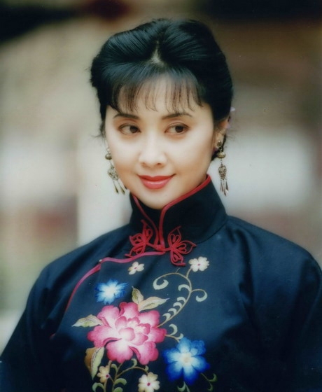 “Trung Quốc đệ nhất mỹ nhân” gần 70 tuổi vẫn xinh đẹp rung động lòng người