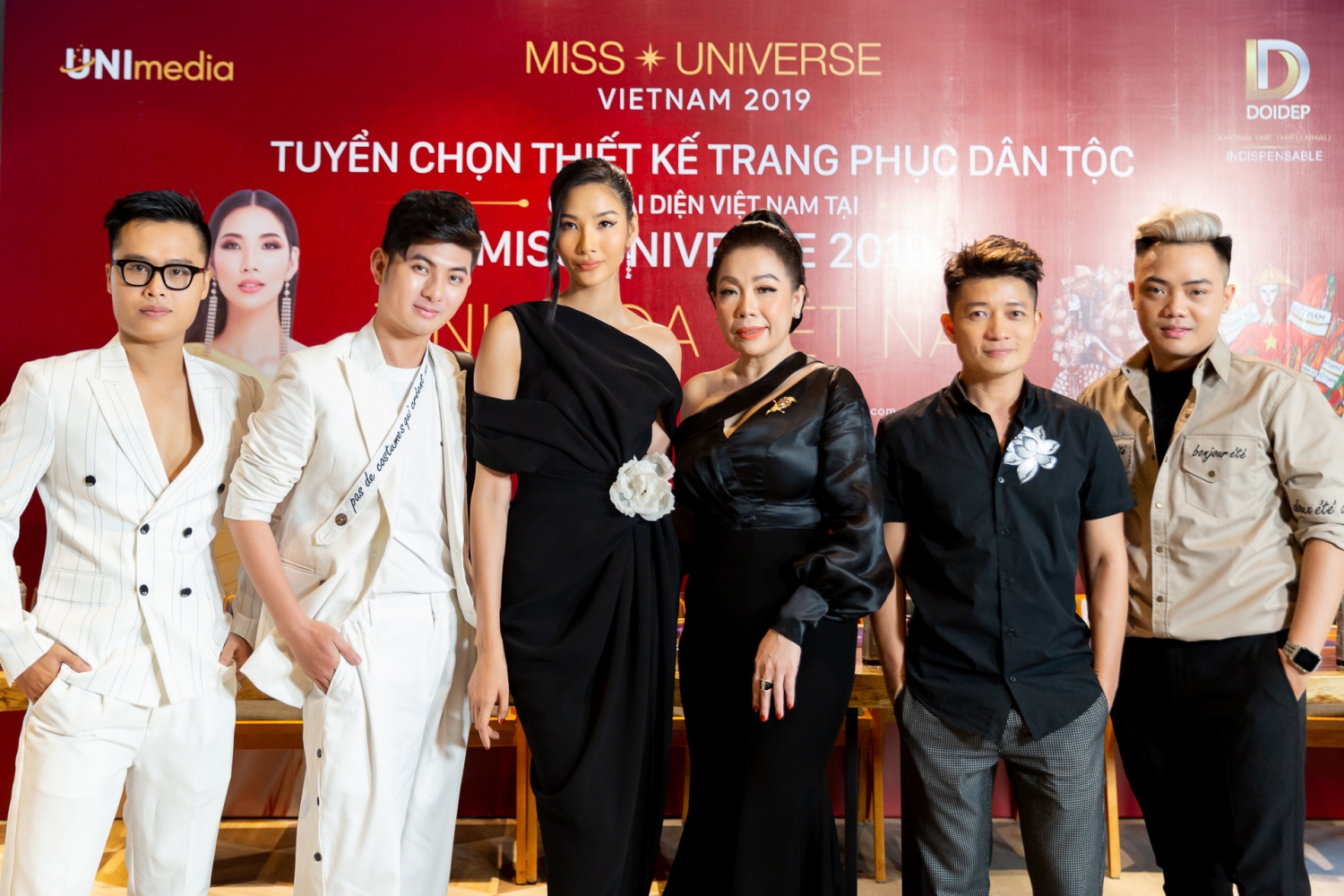 cong bo top 3 trang phuc dan toc cho hoang thuy tai miss universe 2019