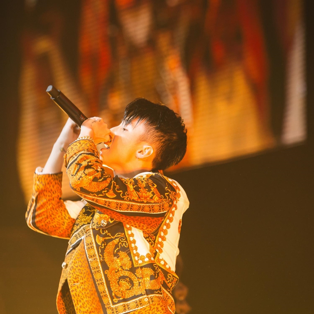 son tung m tp phai tho bang may oxy sau tour dien
