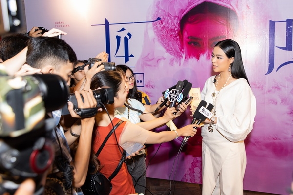 Hoàng Thùy Linh tạo ấn tượng mạnh với MV Tứ Phủ hoang thuy linh toi muon dua van hoa lich su vao ca khuc cua minh