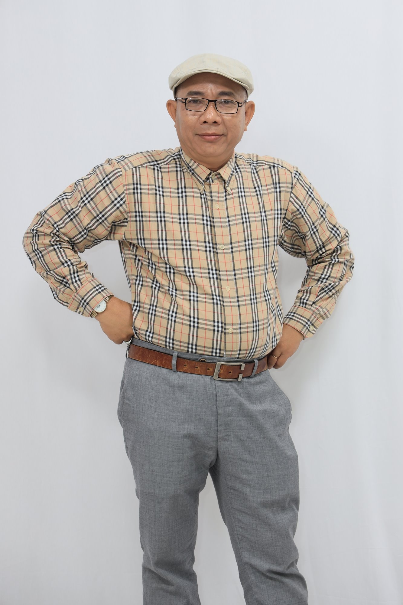 nghe si trung dan bi cha mang vi khoe khoang thu nhap tien ty