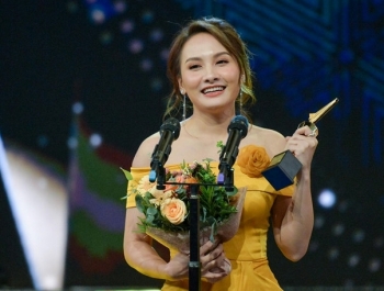 Đoàn phim "Về nhà đi con" chiến thắng tuyệt đối tại VTV Awards 2019