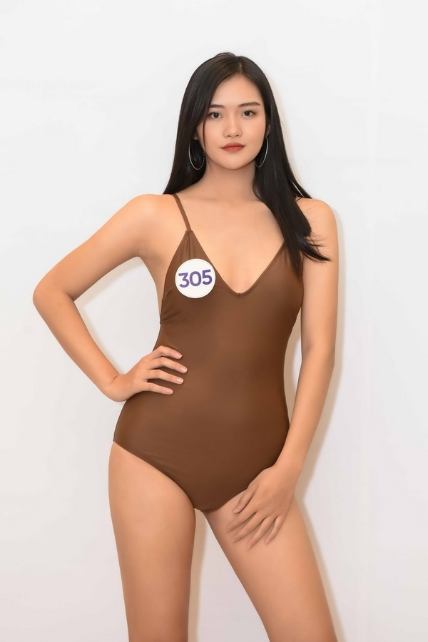 dan thi sinh hoa hau hoan vu viet nam khoe ve goi cam voi bikini