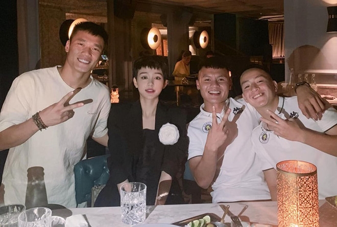 hien ho len tieng ve tin don tinh cam voi quang hai va chong cu dj tit