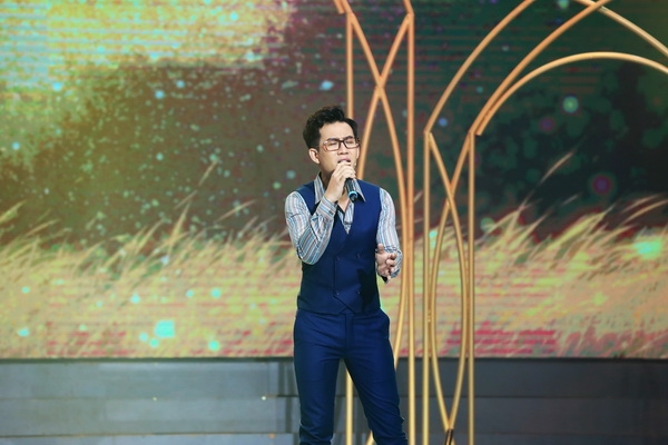 ca si duyen quynh gianh quan quan nguoi ke chuyen tinh 2019