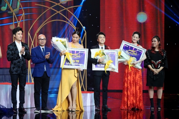 ca si duyen quynh gianh quan quan nguoi ke chuyen tinh 2019