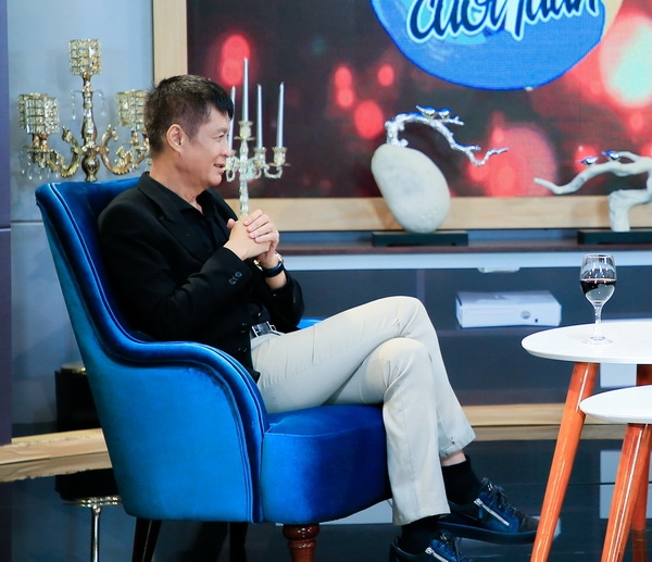 thu nhap bap benh va goc khuat cua nghe vu cong