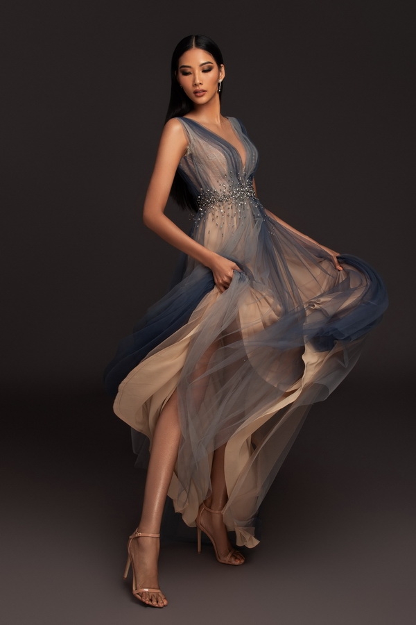 hoang thuy khoe than thai rang ngoi truoc them miss universe 2019