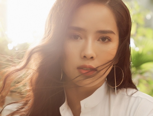 Diễn viên Bella Mai khoe vẻ đẹp mộc mạc