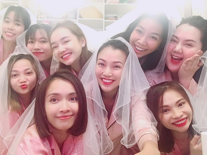 a hau hoang oanh lam tiec chia tay doi doc than