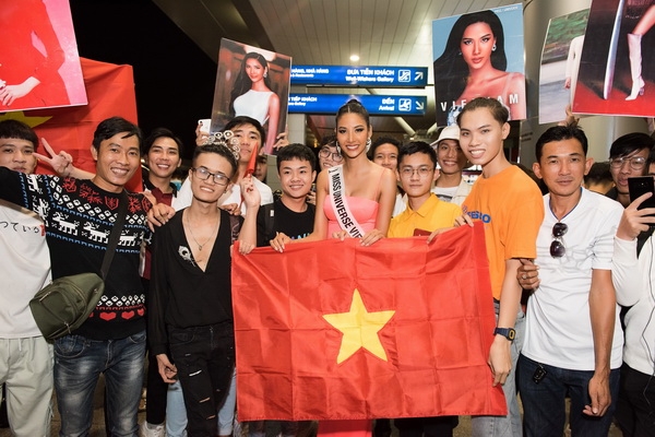 hoang thuy chinh thuc len duong tham du miss universe 2019