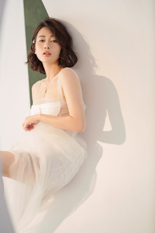 Phương Oanh "Quỳnh búp bê" khoe vòng 1 hững hờ phuong oanh quynh bup be khoe vong 1 hung ho