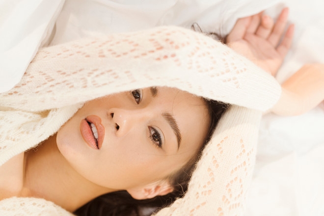 Phương Oanh "Quỳnh búp bê" khoe vòng 1 hững hờ phuong oanh quynh bup be khoe vong 1 hung ho