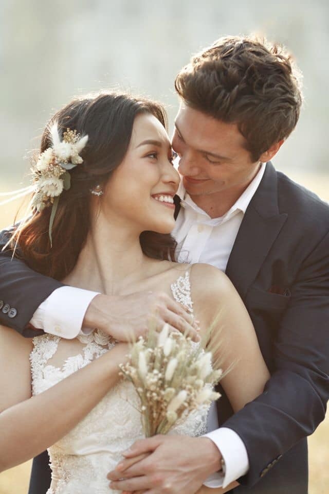 anh cuoi ngot ngao cua hoang oanh voi chong tay