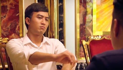 sinh tu tap 23 mai hong vu tiep tuc loi keo cong an vao chong lung