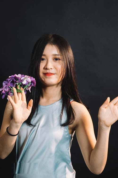 ca si han sara khien fan lo lang khi nhap vien giua dem