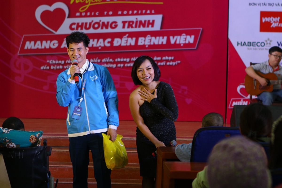 thai thuy linh nhieu luc toi cam thay minh giau nhat viet nam