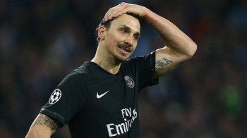 Ibrahimovic lại 'đá đểu' cánh phóng viên