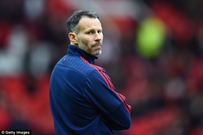 ryan giggs sang phap lam blv bong da