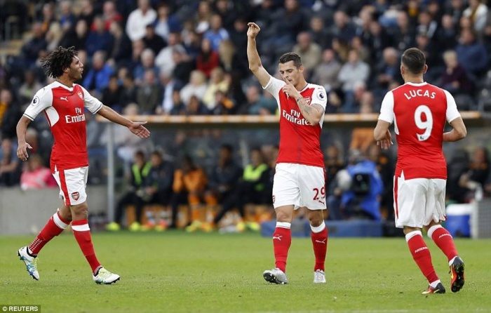 video sanchez lap cu dup arsenal thang 4 1 hull city