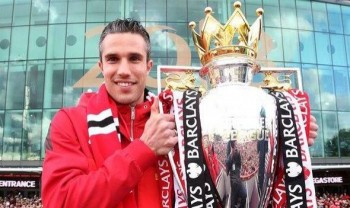 CHÚ Ý: Robin Van Persie để ngỏ khả năng quay trở lại Anh
