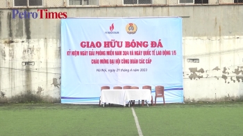 Bóng đá giao hữu Tập đoàn