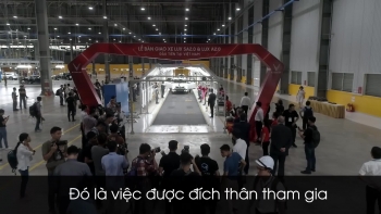 Bàn giao xe Vinfast Lux