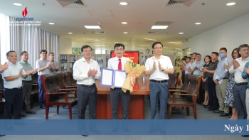 Lễ công bố và trao quyết định Chánh Văn phòng