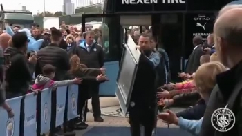 Man City tới Etihad chuẩn bị thi đấu với Wolves